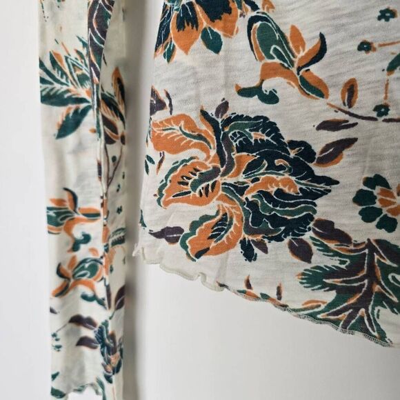 Free people We The Free T-Shirt Women's Medium Dreamed Of‎ You Lettuce Hem Top - Picture 7 of 10